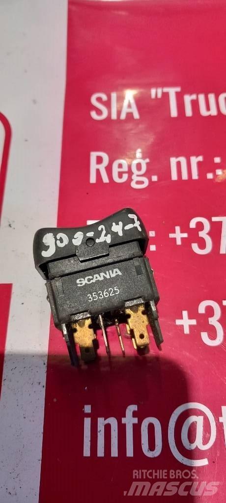 Scania R 420.   353625 Kabīnes un interjers