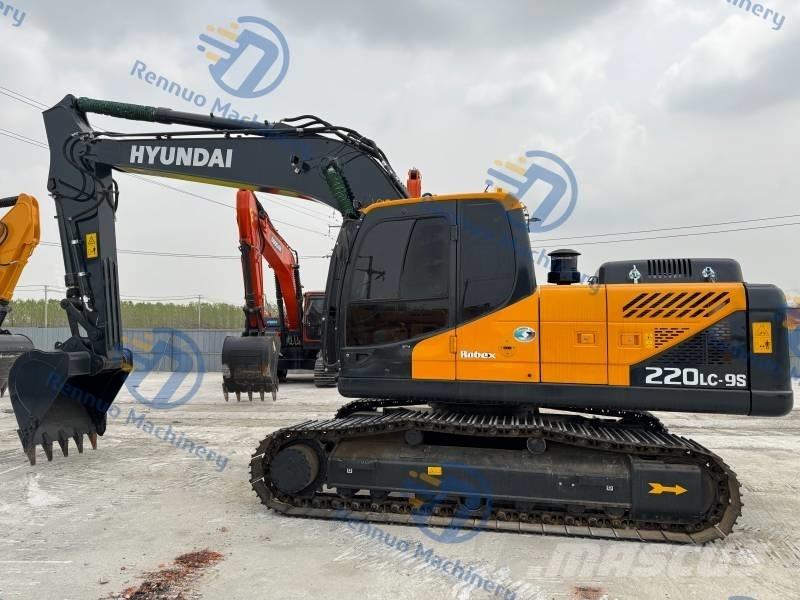 Hyundai R220LC-9S Kāpurķēžu ekskavatori