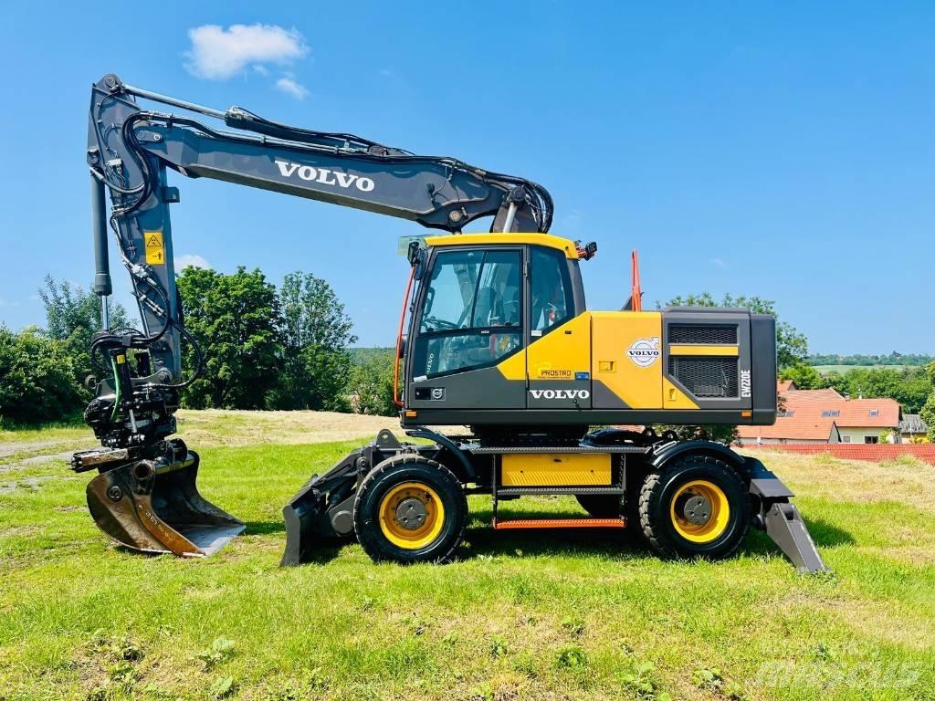 Volvo EW 220 E Ekskavatori uz riteņiem