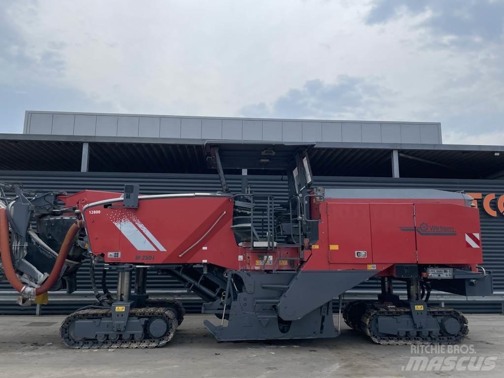 Wirtgen W 250 Asfalta dzesēšanas iekārtas