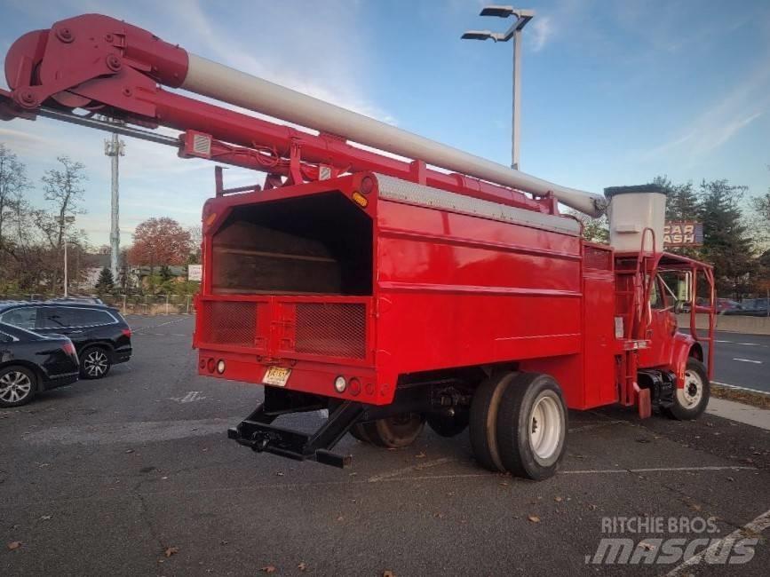 International 4700 Pacēlāji uz automašīnas bāzes