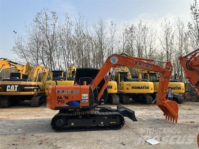 Hitachi ZX 70 Kāpurķēžu ekskavatori