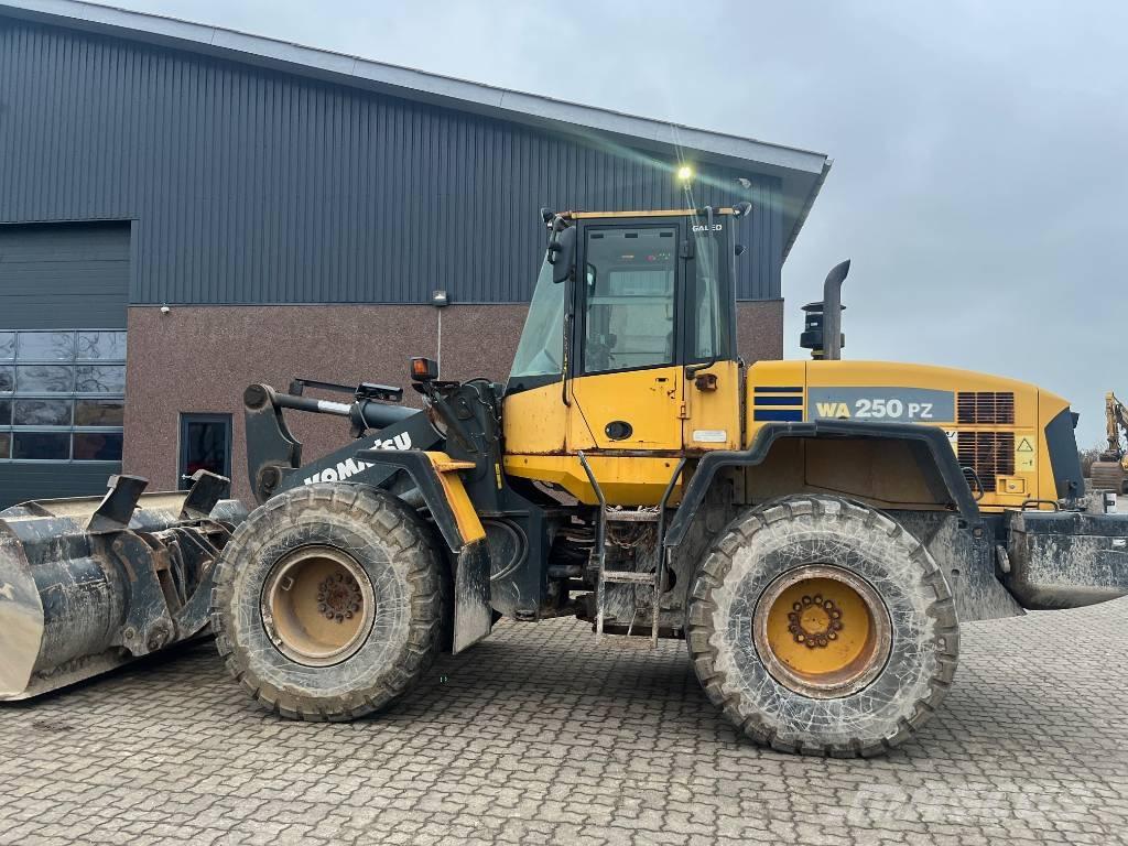 Komatsu WA 250 PZ-5 Iekrāvēji uz riteņiem