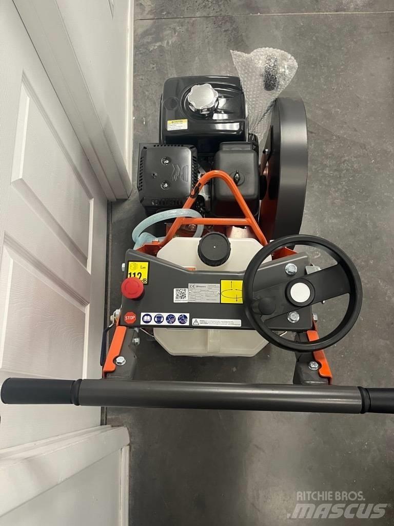 Husqvarna FS400LV Betona maisītājs