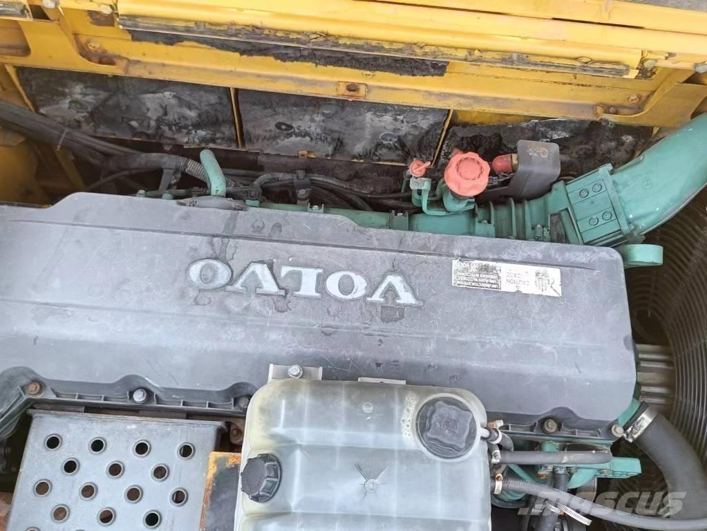 Volvo EC 480 Kāpurķēžu ekskavatori