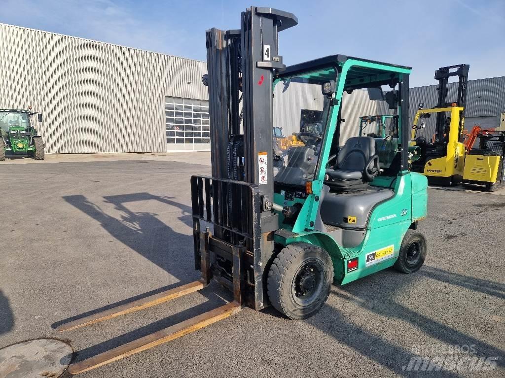 Mitsubishi FD30N Lielaugstuma pārvadātājs