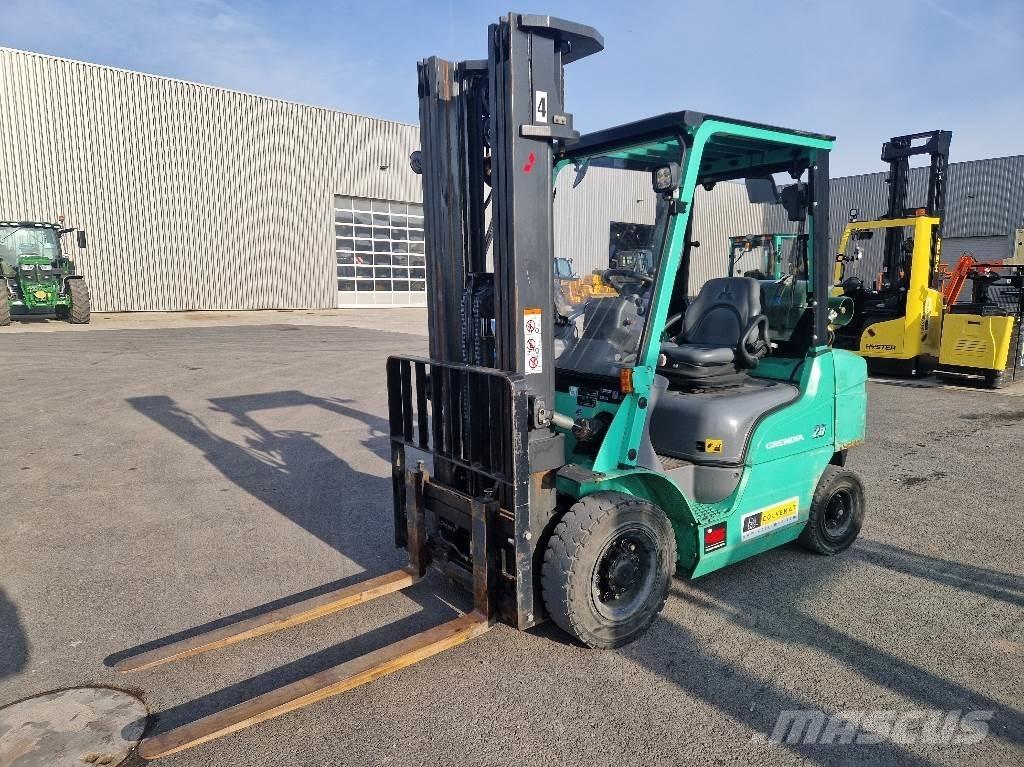 Mitsubishi FD30N Lielaugstuma pārvadātājs