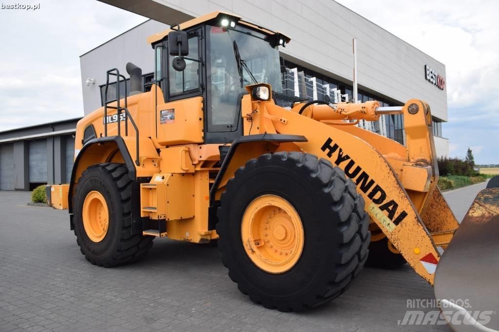 Hyundai HL 965 Iekrāvēji uz riteņiem