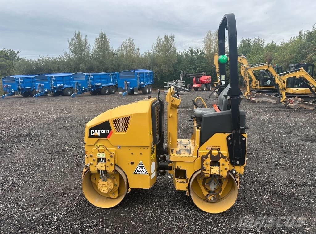CAT CB 1.7 Divvalču grunts veltņi