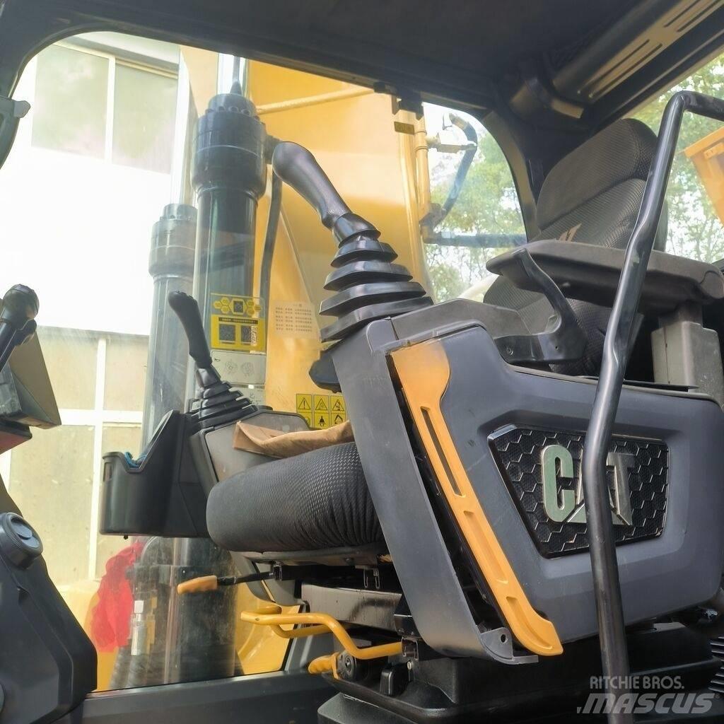 CAT 320 GC Kāpurķēžu ekskavatori