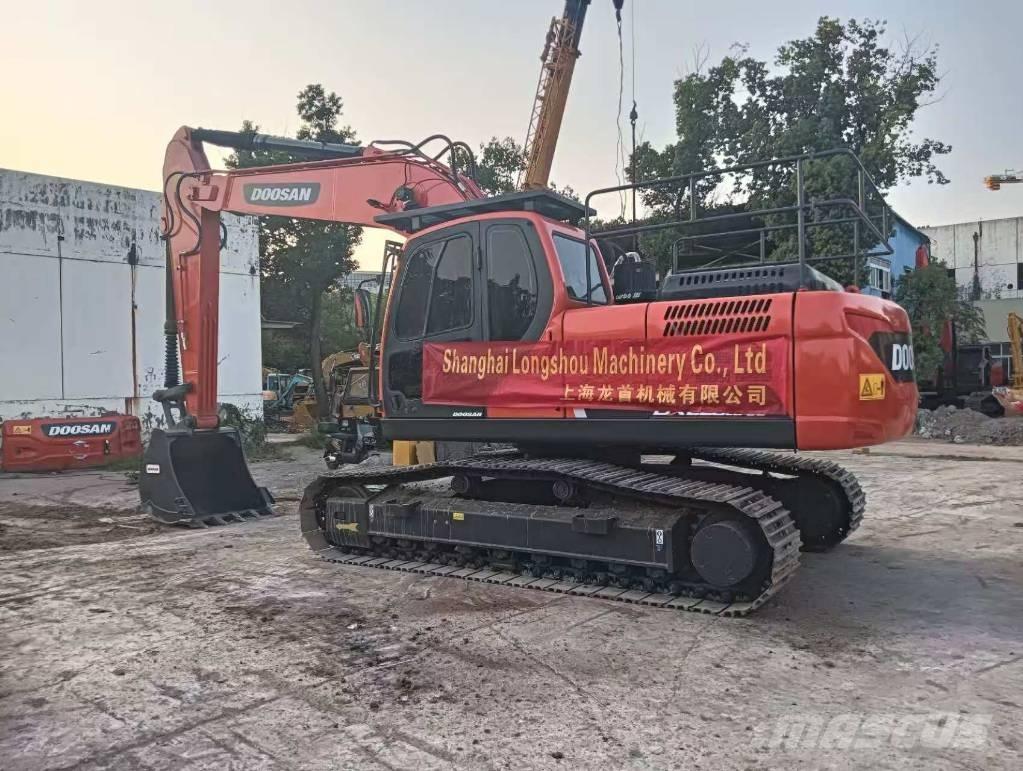 Doosan DX 225 LC-9C Kāpurķēžu ekskavatori