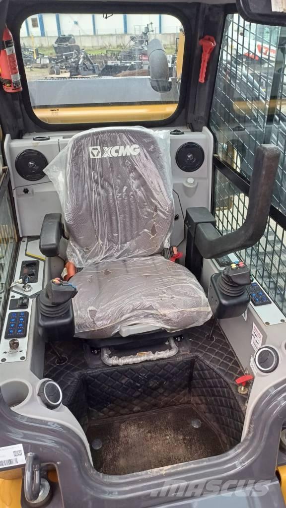 XCMG XC7-TV12 Kāpurķēžu iekrāvēji