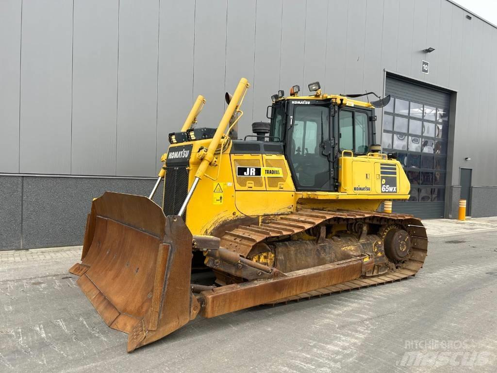 Komatsu D 65 WX-18 Kāpurķēžu buldozeri