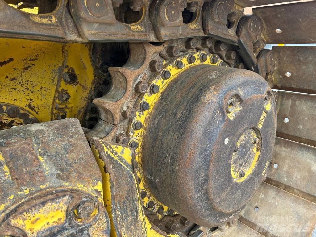 Komatsu D 65 WX-18 Kāpurķēžu buldozeri