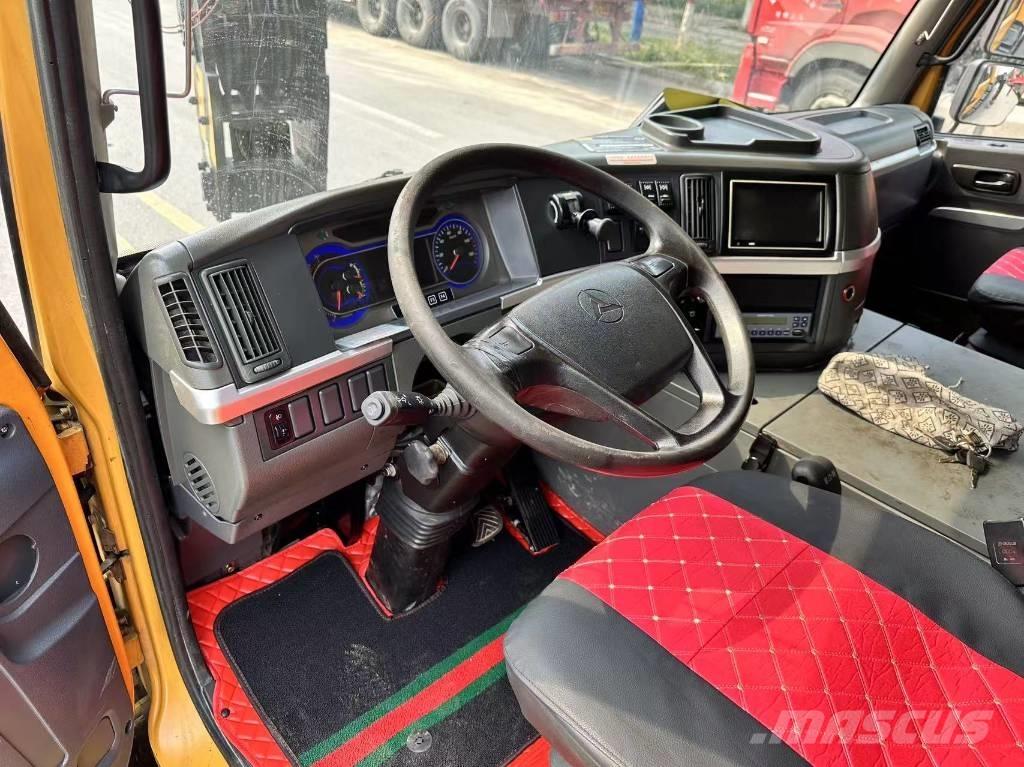 Sany STC1000T Visurgājēji celtņi