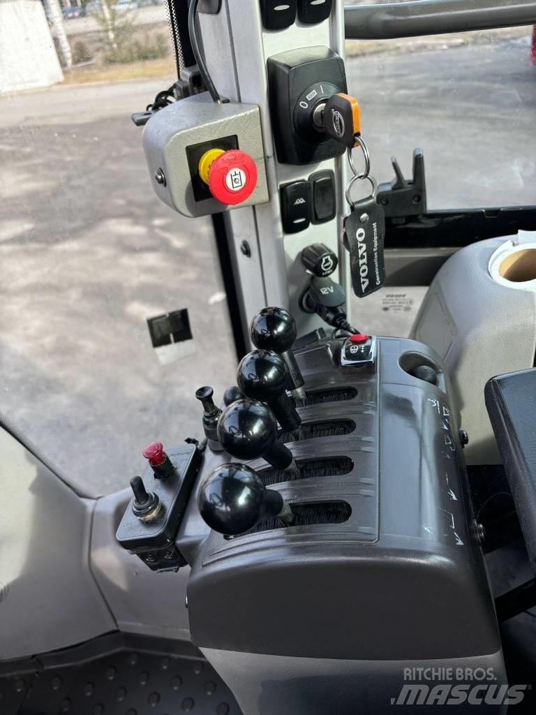 Volvo L 90 H Iekrāvēji uz riteņiem