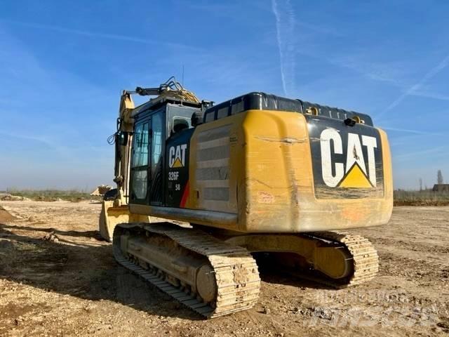 CAT 326 F L Kāpurķēžu ekskavatori