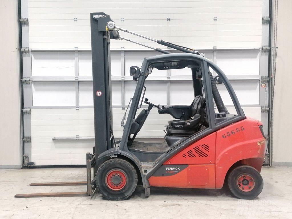 Linde H30D-02 Tehnika ar dīzeļa dzinēju