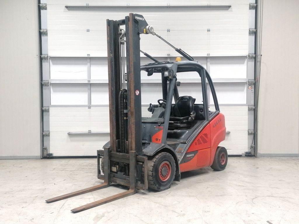 Linde H30D-02 Tehnika ar dīzeļa dzinēju