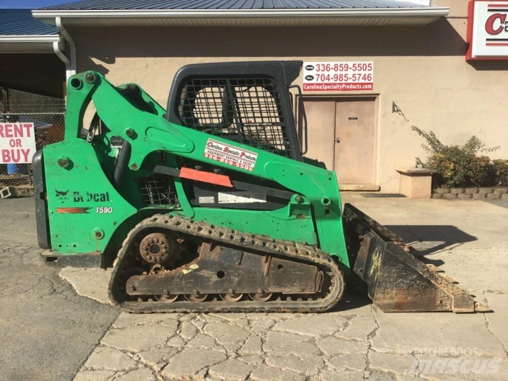 Bobcat T590 Lietoti riteņu kompaktiekrāvēji