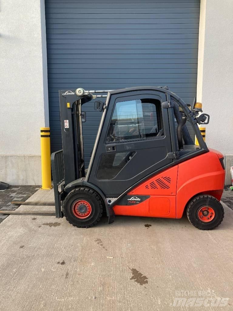 Linde H25D/600/393 Tehnika ar dīzeļa dzinēju