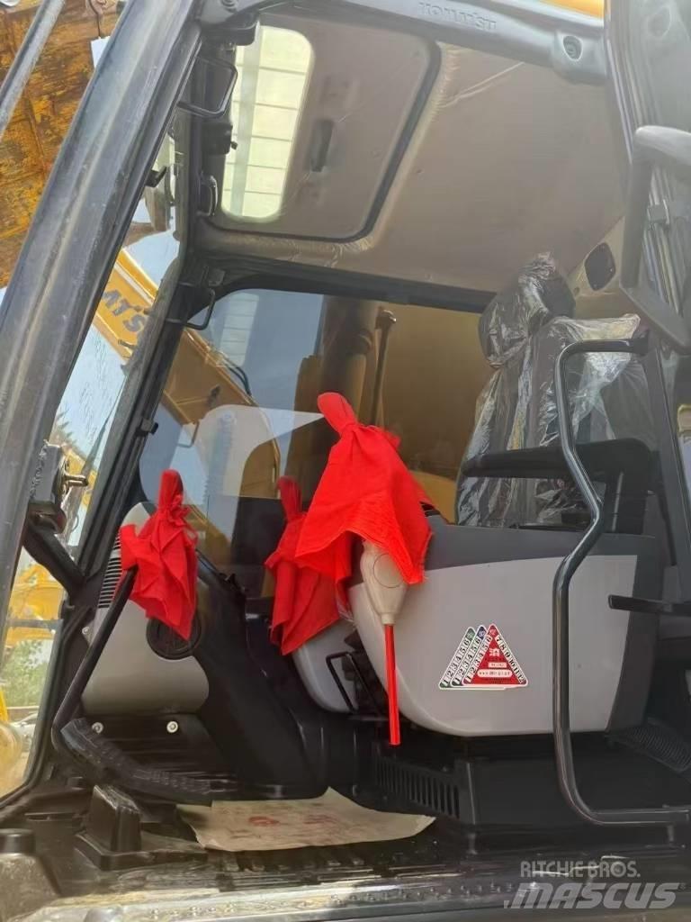 Komatsu 240LC-8 Kāpurķēžu ekskavatori