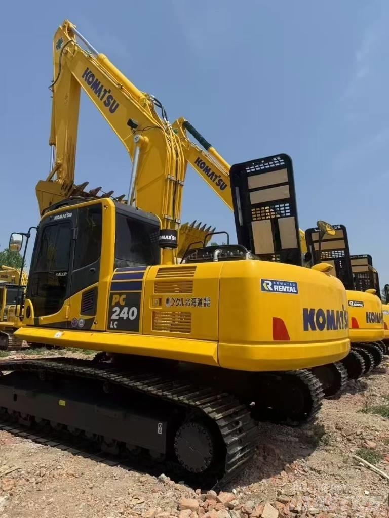 Komatsu 240LC-8 Kāpurķēžu ekskavatori