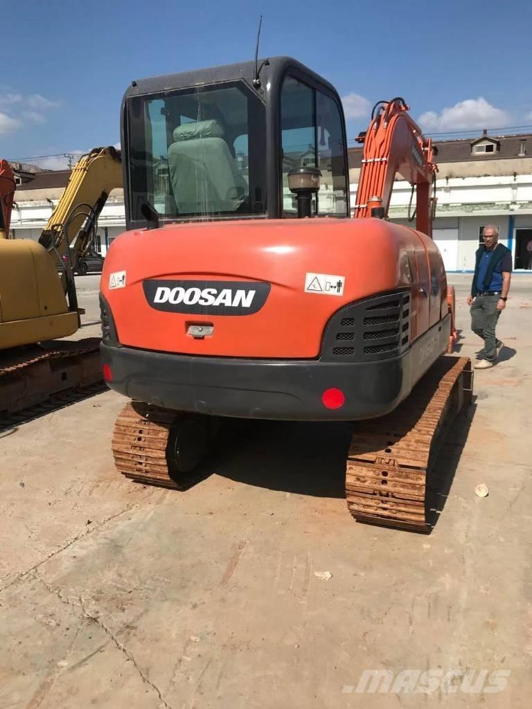 Doosan dx60 Kāpurķēžu ekskavatori