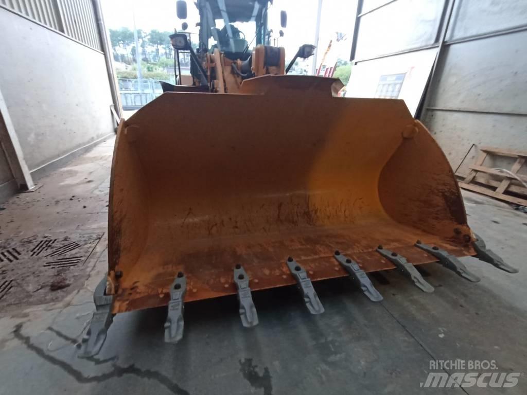 CAT 950 K Iekrāvēji uz riteņiem