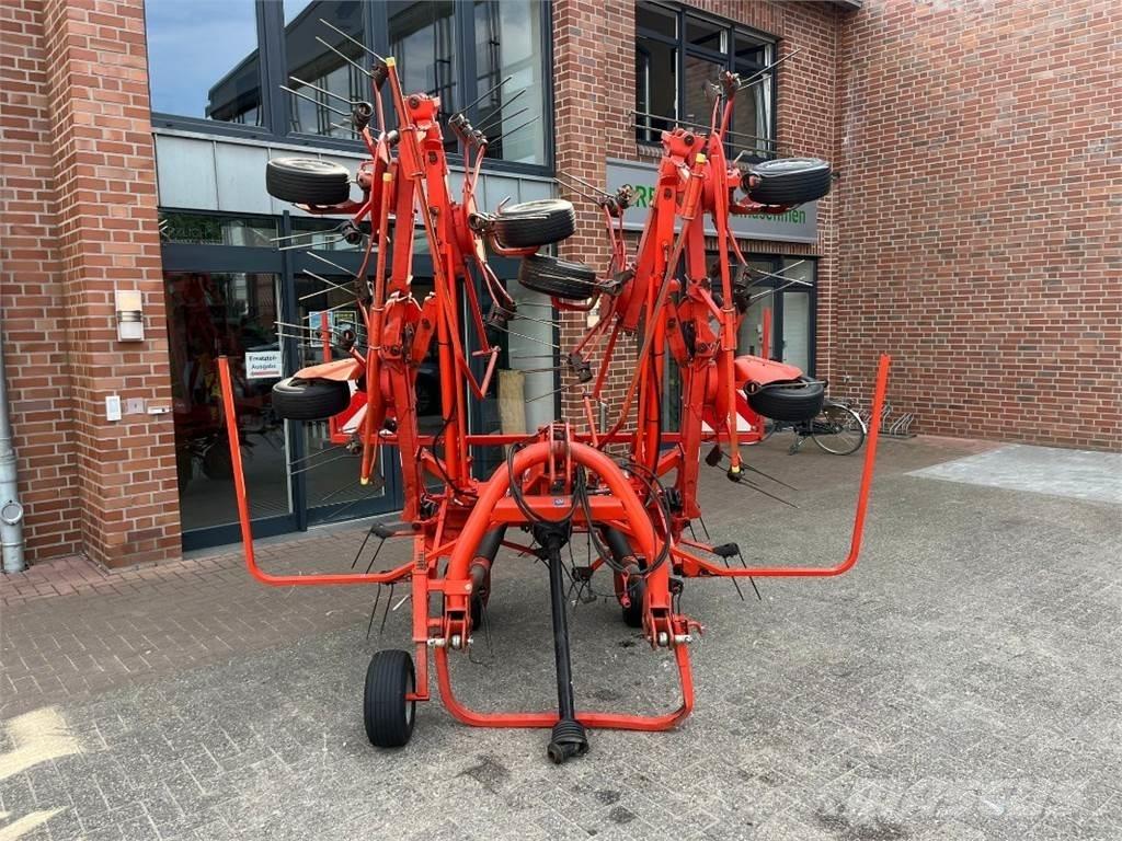 Kuhn GF8702 defekt Grābekļi un siena ārdītāji