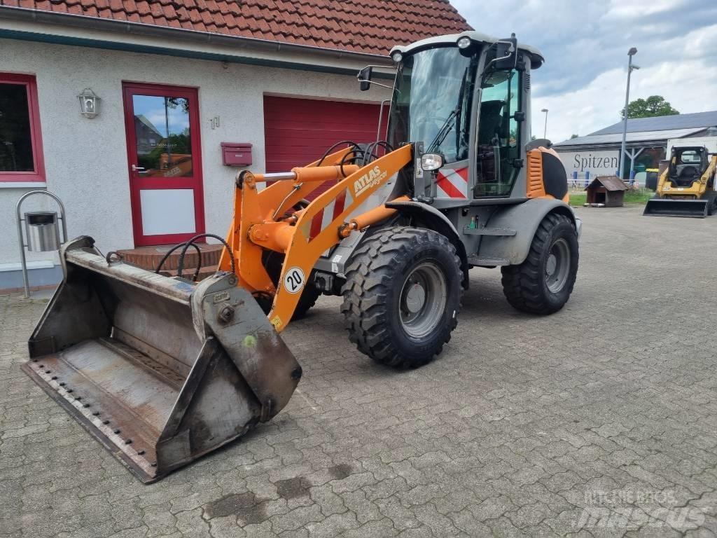 Atlas 75 E Iekrāvēji uz riteņiem