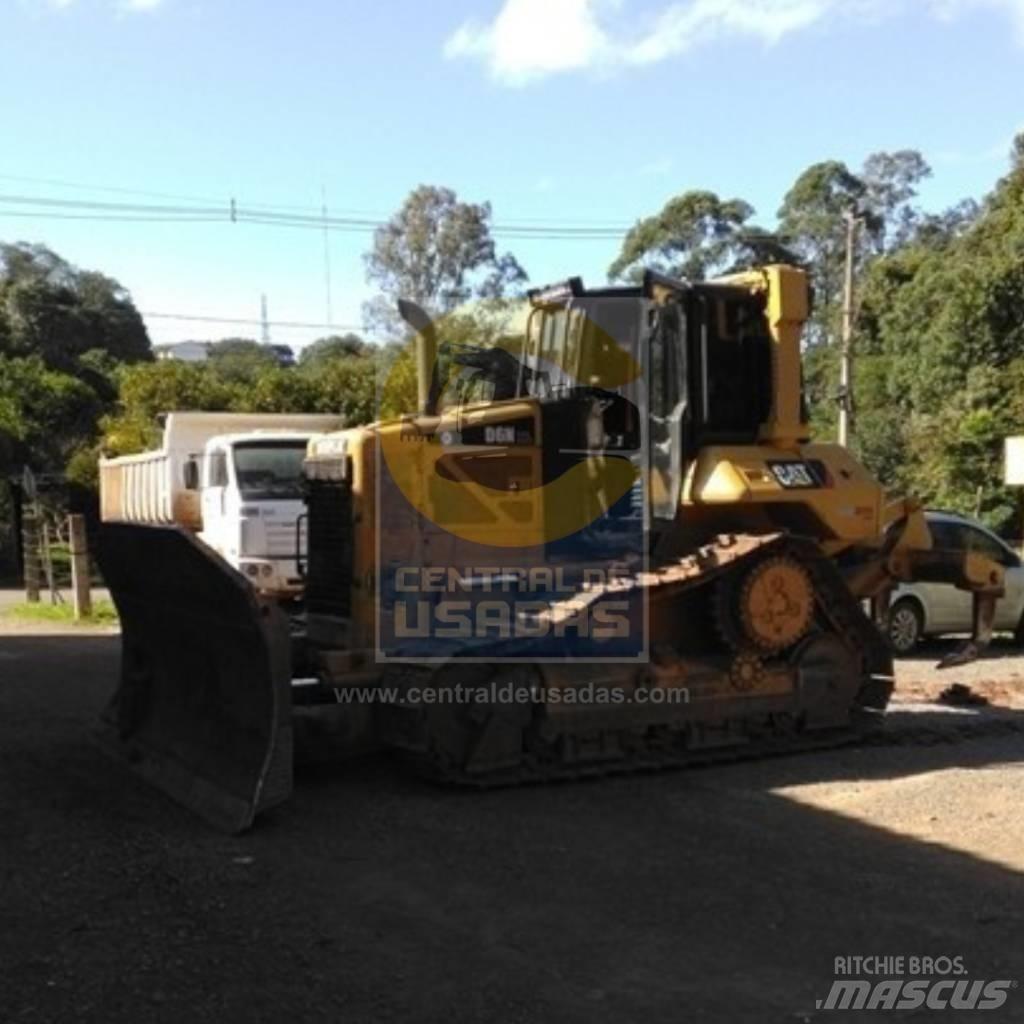 CAT D 6 N XL Kāpurķēžu buldozeri