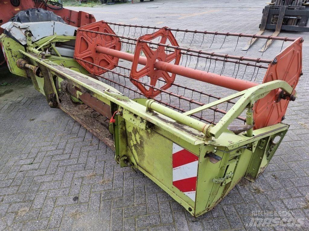 CLAAS 68s Ražas novākšanas kombaini