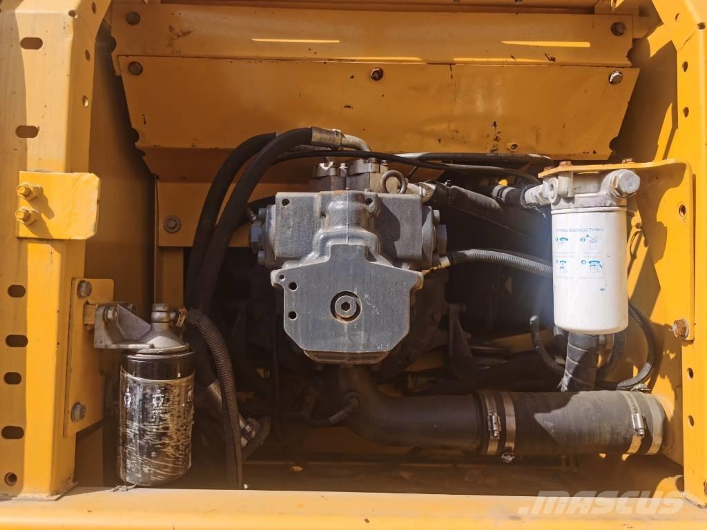 Komatsu PC 220-7 Kāpurķēžu ekskavatori