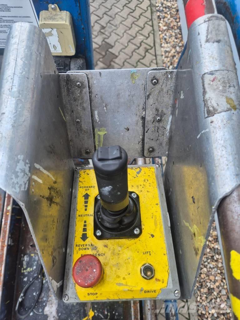 UpRight MX19 Šķerveida pacēlāji