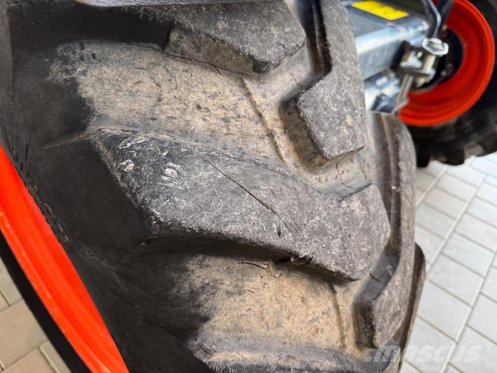 Bobcat TL 470 HF Lauksaimniecības pacēlāji