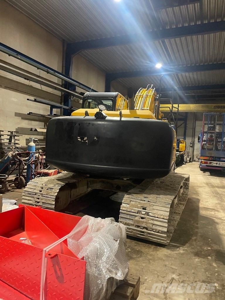 JCB js 190 Kāpurķēžu ekskavatori