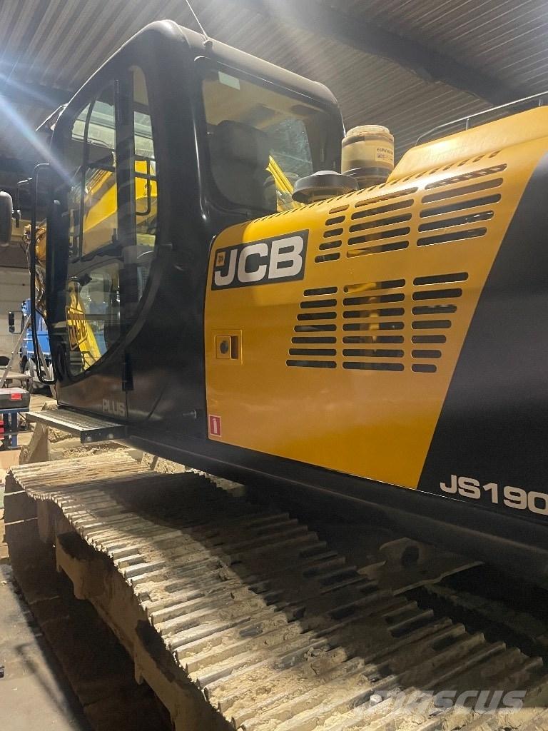 JCB js 190 Kāpurķēžu ekskavatori