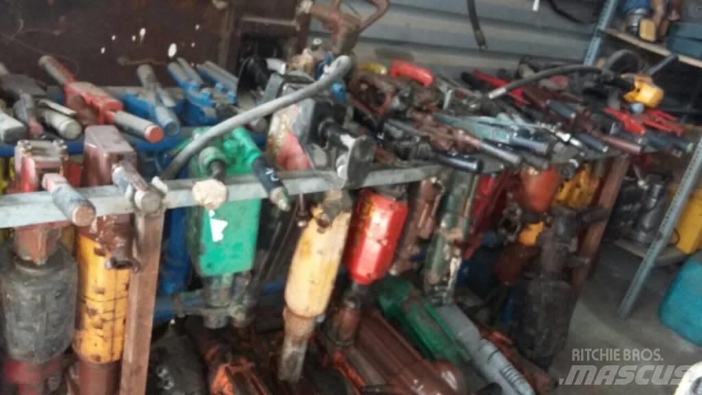 Atlas Copco TEX 250 Āmuri/Drupinātāji