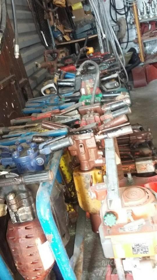 Atlas Copco TEX 250 Āmuri/Drupinātāji