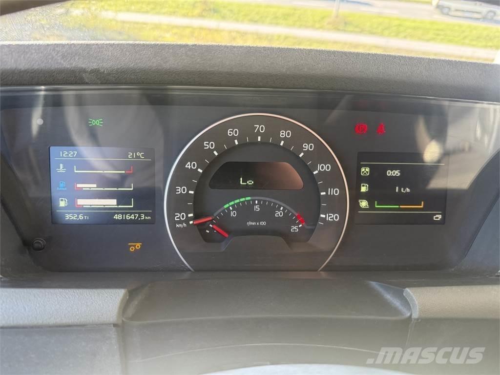 Volvo FH 500 8X4 Treileri ar āķi