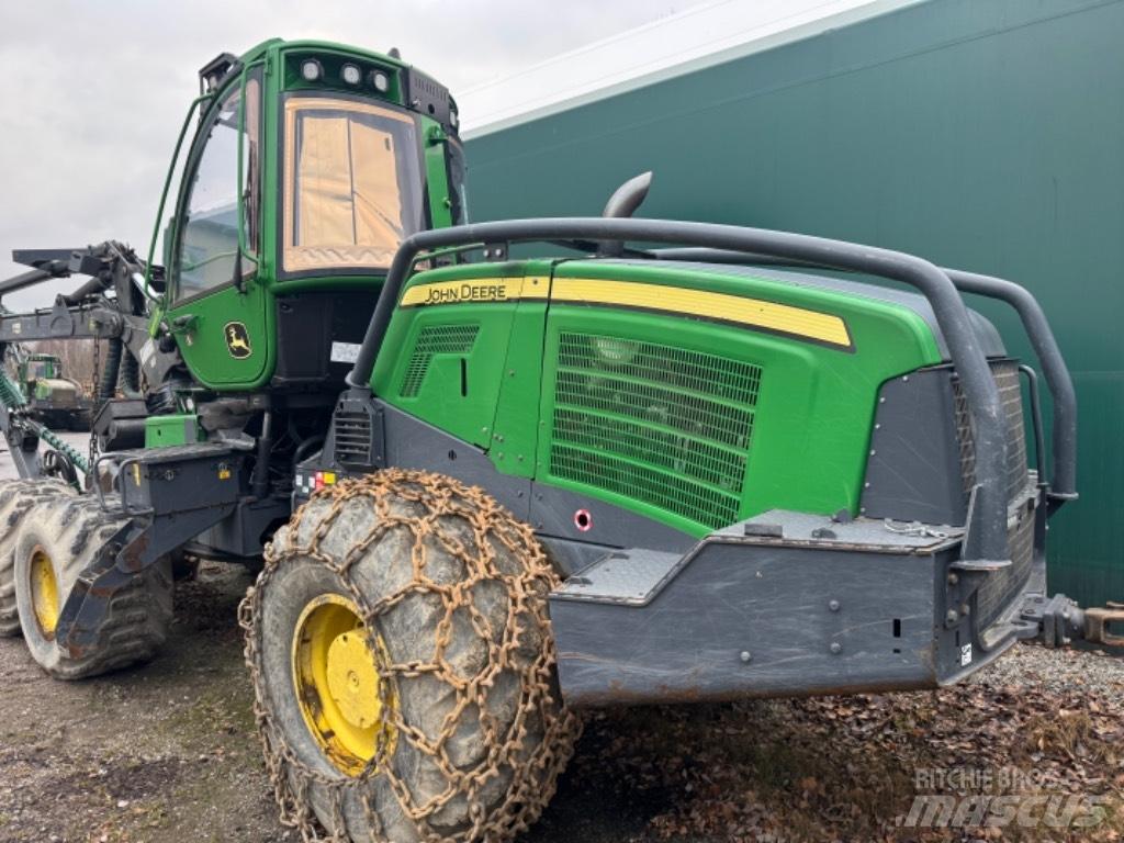 John Deere 1070G Harvesteri