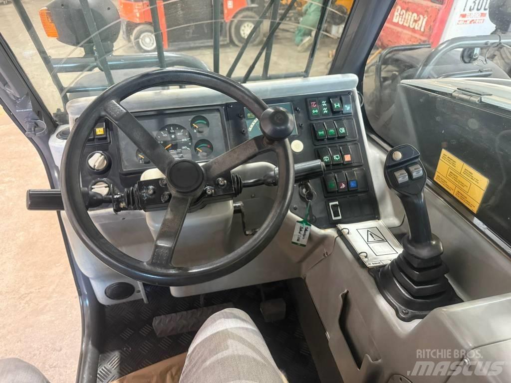 Bobcat T 2556, T2556 Lauksaimniecības pacēlāji
