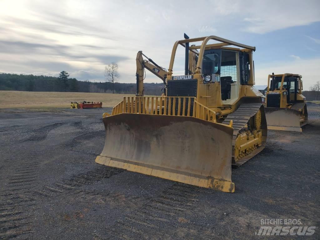 CAT D 6 M XL Kāpurķēžu buldozeri