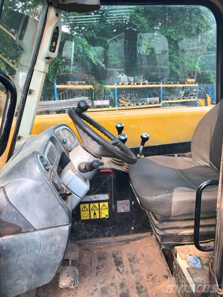 JCB 526-56 Lauksaimniecības pacēlāji