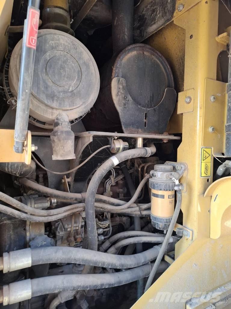 CAT 930 G Iekrāvēji uz riteņiem
