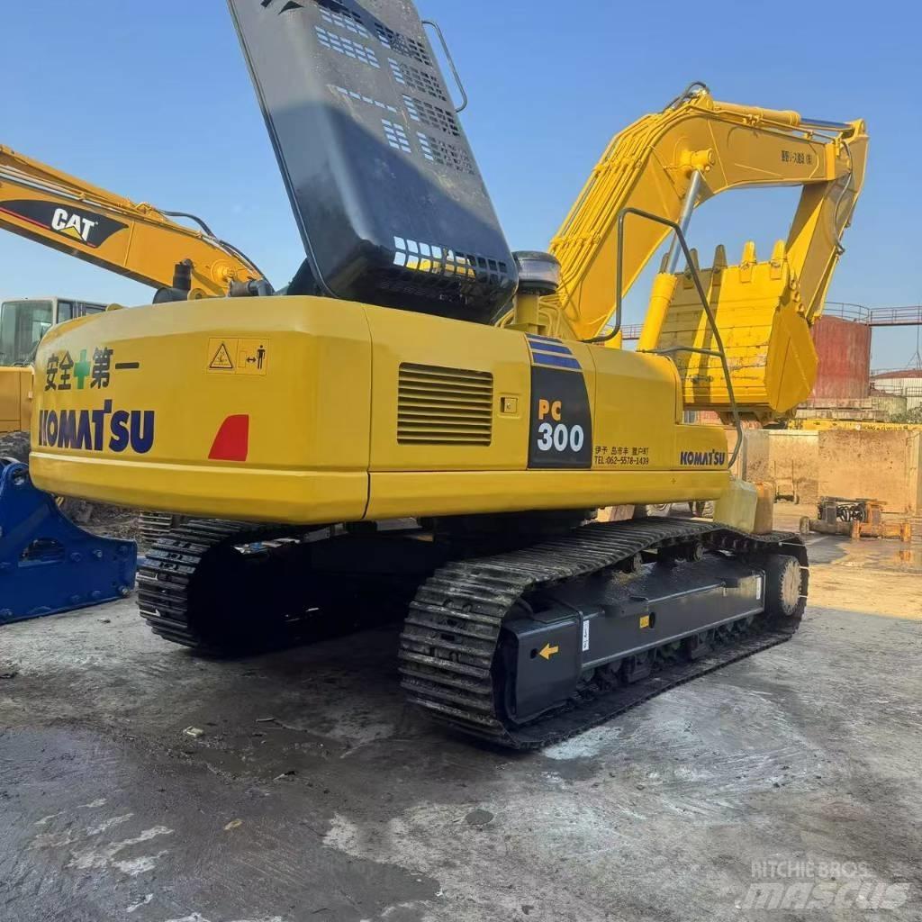 Komatsu PC 300 Kāpurķēžu ekskavatori