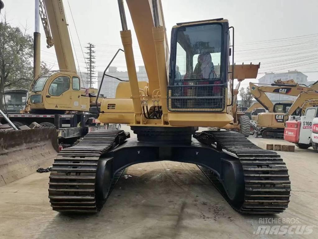 Komatsu PC 300 Kāpurķēžu ekskavatori