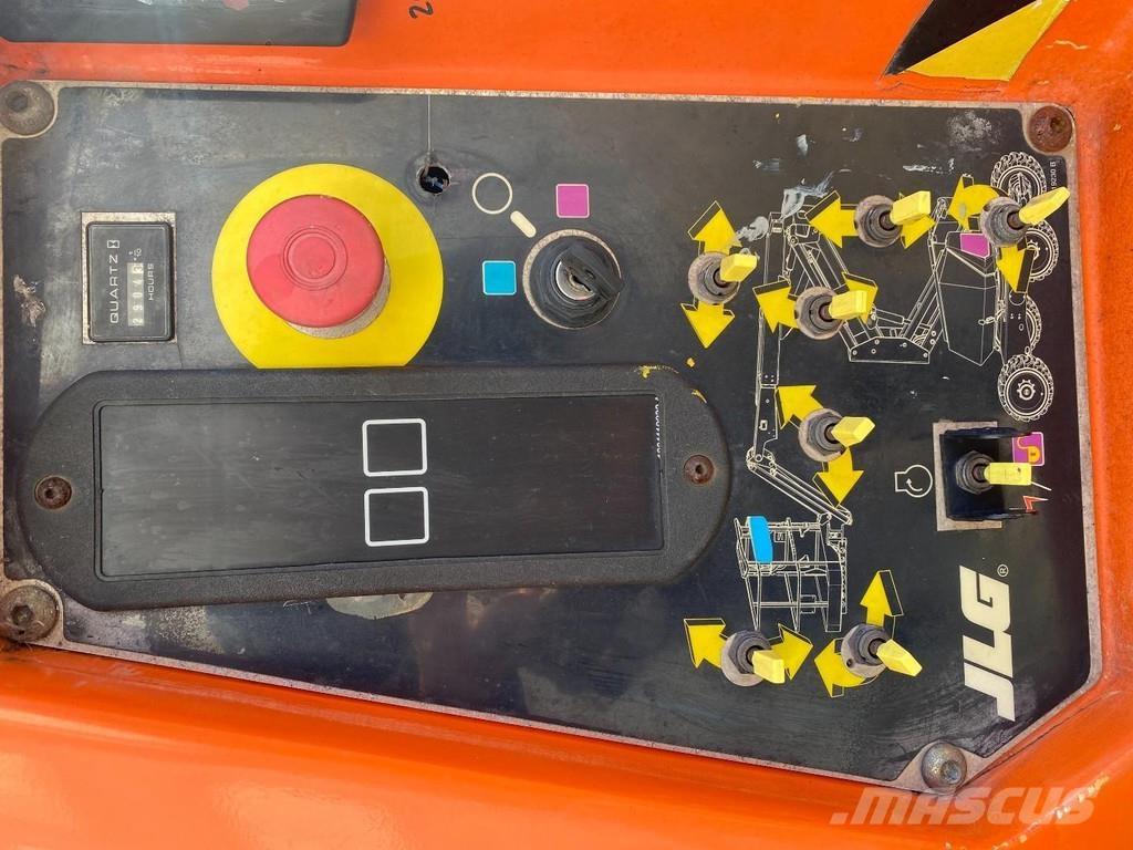 JLG 340AJ Strēles pacēlāji