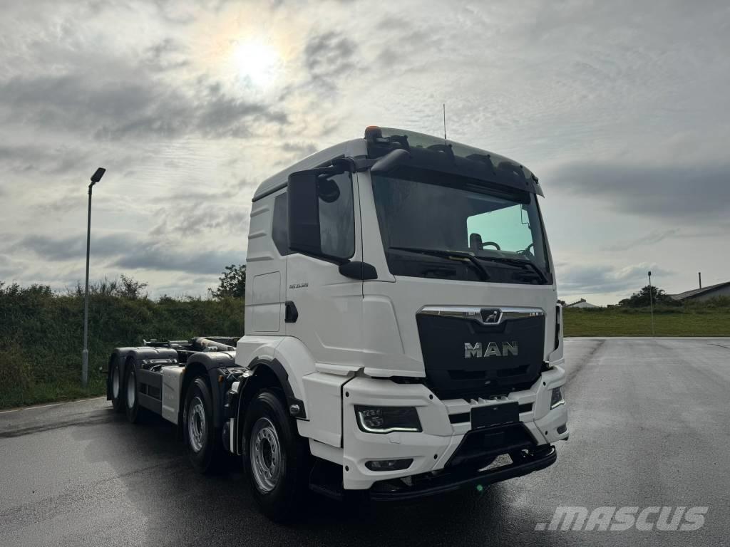MAN TGS 35.520 Treileri ar āķi